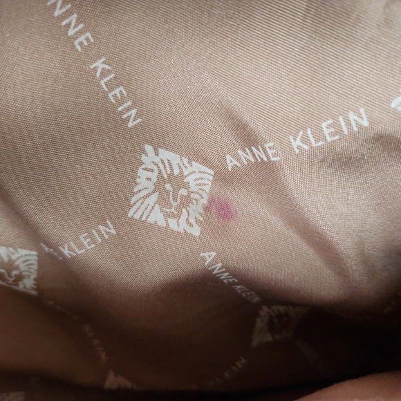 Classy Anne Klein Bag Clutch Purse Cream with Wallet and Pretty Tie - Picture 12 of 16